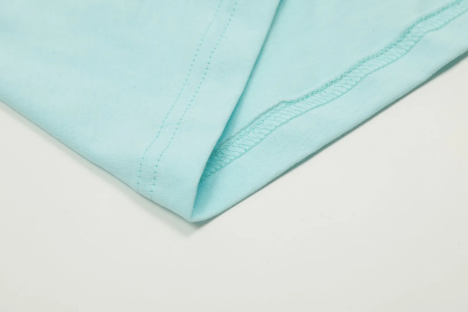 VIVI8820 vivienne west wood Vivienne American baseball style heavy industry multi-color printed Saturn long sleeves Super design sense Super practical for wearing inside and outside 200G thin base Size: S M L mint green haze blue dirty pink